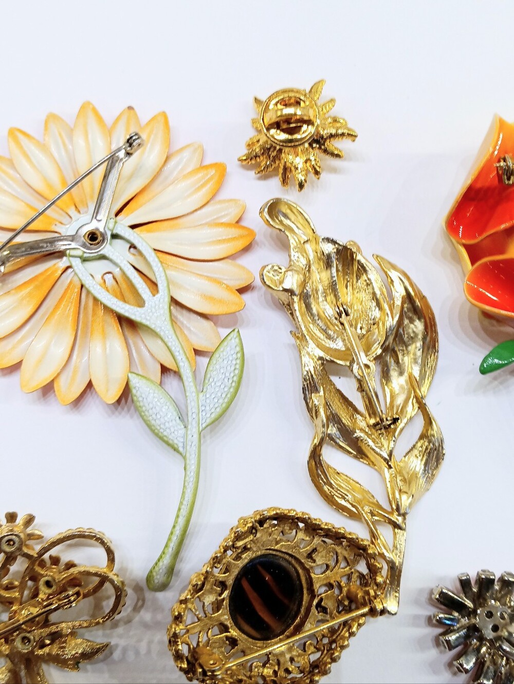 Vintage Jewelry Lot Enamel Flowers Rhinestone Pin Earrings - Picture 9 of 14